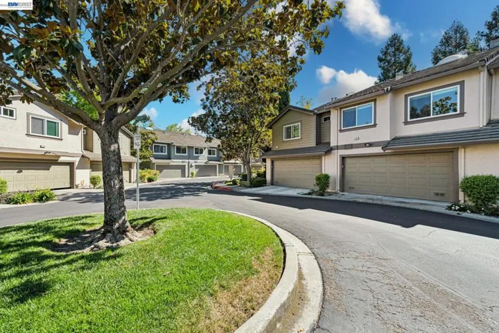 7482 Oxford Circle, Dublin, California 94568
