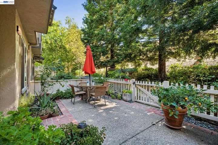 7482 Oxford Circle, Dublin, California 94568