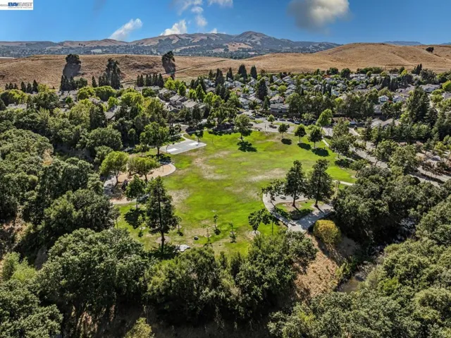 7482 Oxford Circle, Dublin, California 94568