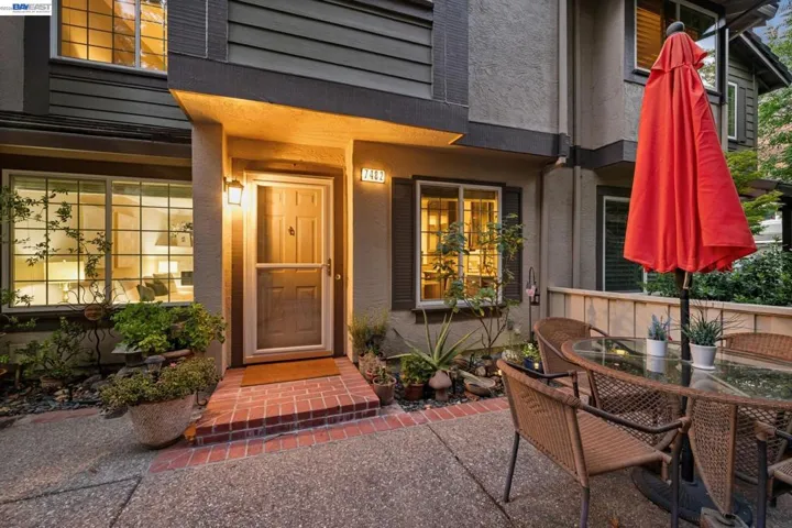 7482 Oxford Circle, Dublin, California 94568