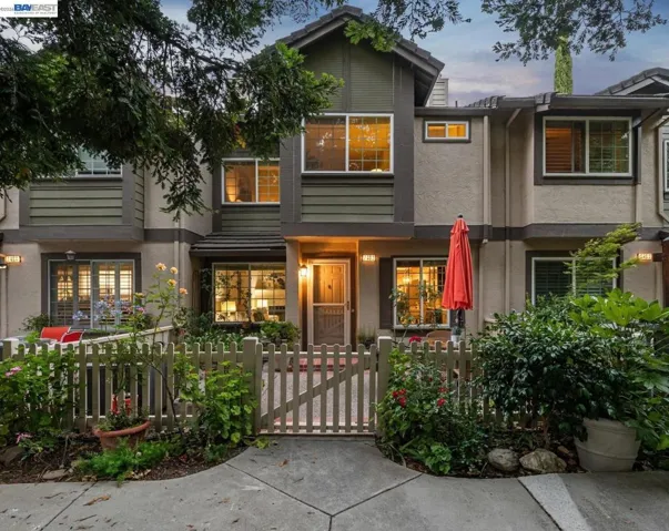 7482 Oxford Circle, Dublin, California 94568