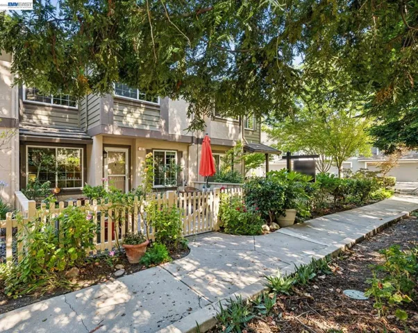 7482 Oxford Circle, Dublin, California 94568
