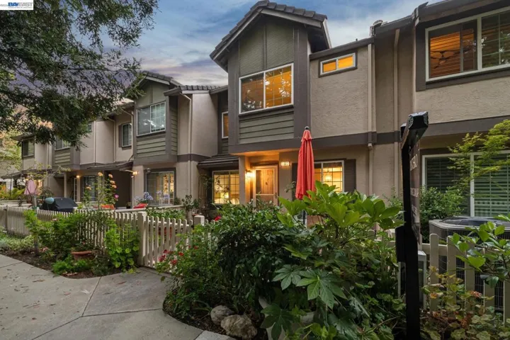 7482 Oxford Circle, Dublin, California 94568