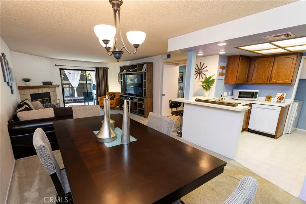 250 Fern Ave