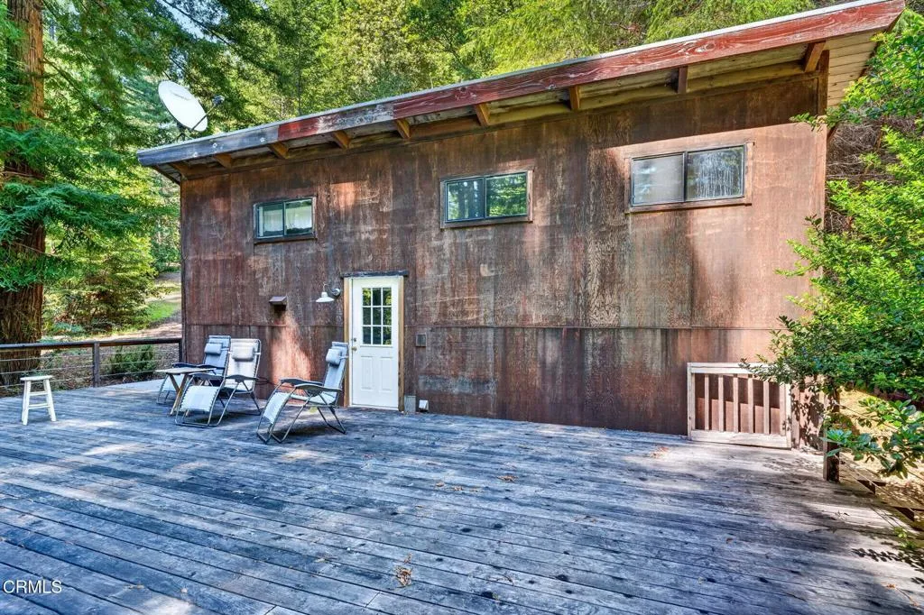38 cabin deck house