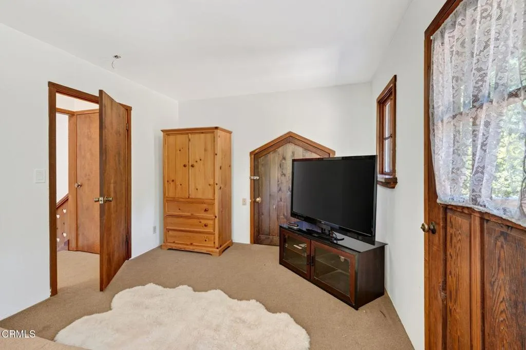 19 bedroom upstairs