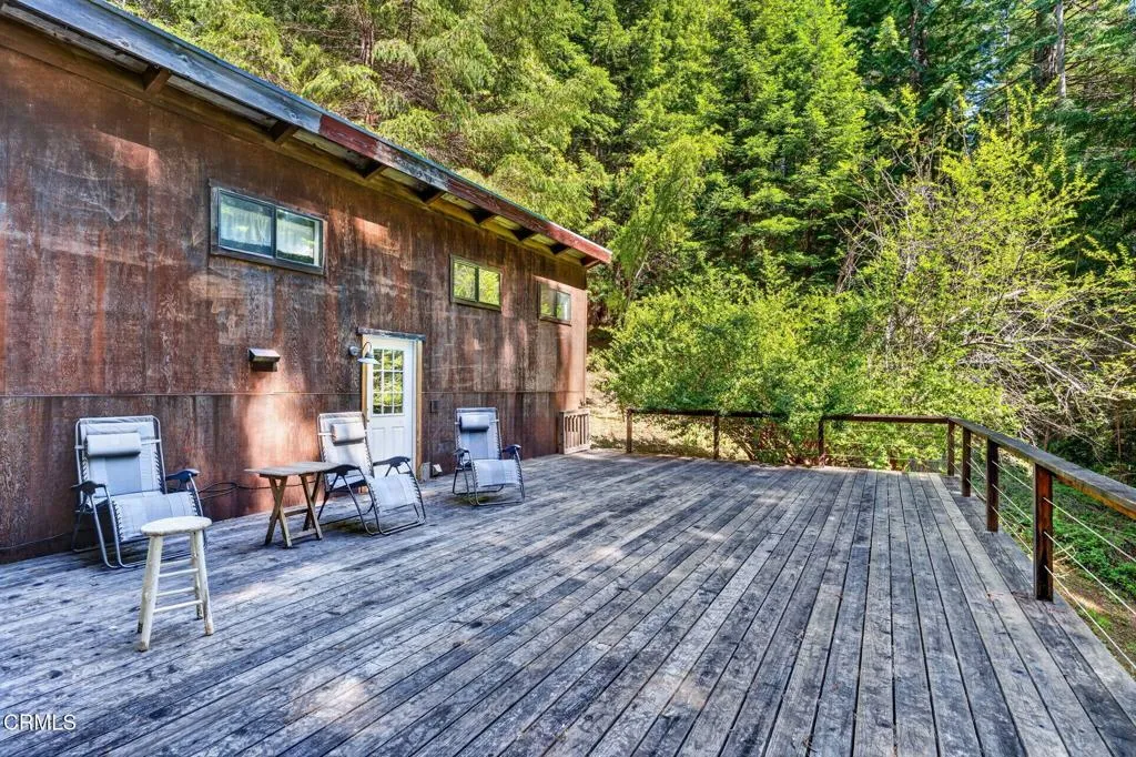 37 cabin deck house