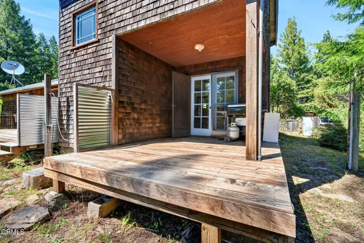 26 deck side