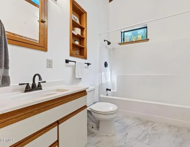 35 cabin bathroom
