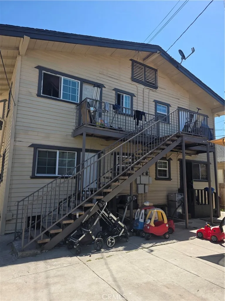 1472 E 23rd