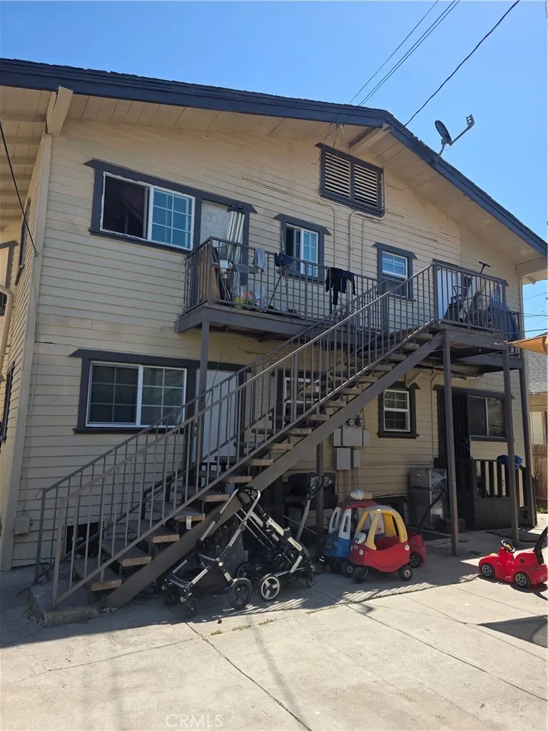 1472 E 23rd