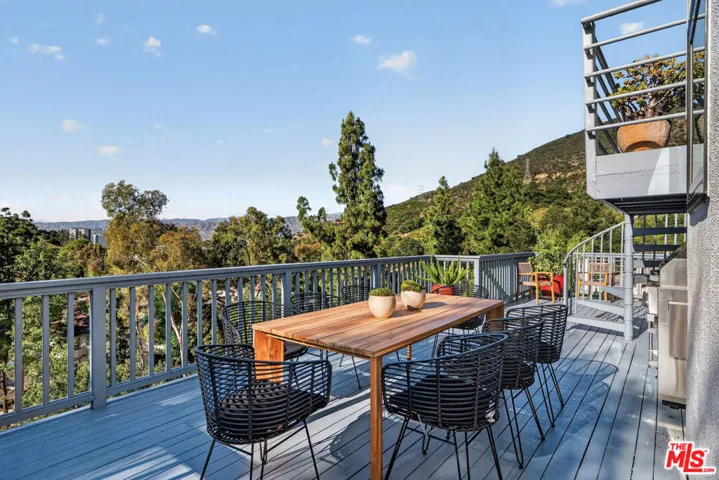 3457 Primera Avenue, Los Angeles, California 90068