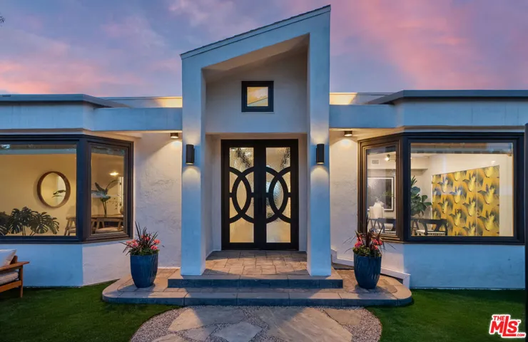 3457 Primera Avenue, Los Angeles, California 90068