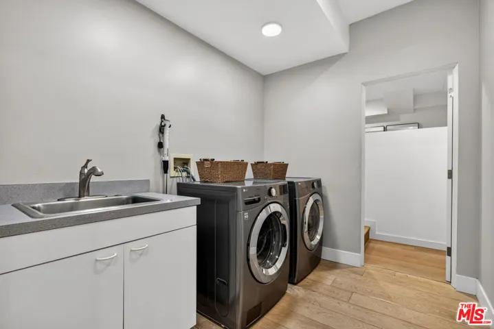 3457 Primera Avenue, Los Angeles, California 90068