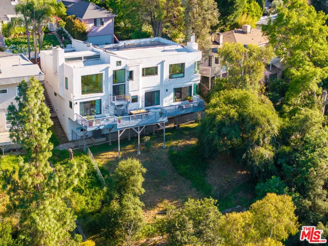 3457 Primera Avenue, Los Angeles, California 90068