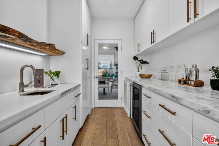 3457 Primera Avenue, Los Angeles, California 90068
