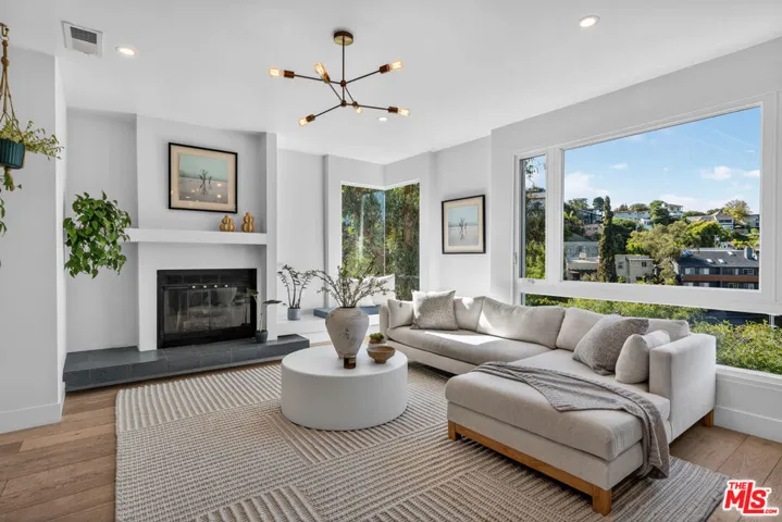 3457 Primera Avenue, Los Angeles, California 90068
