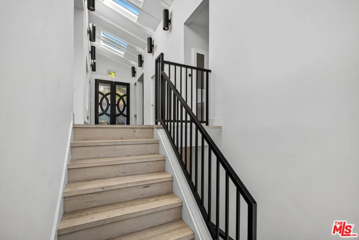3457 Primera Avenue, Los Angeles, California 90068
