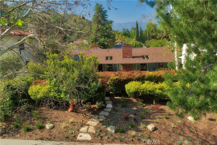 1525 Opechee Way, Glendale, California 91208
