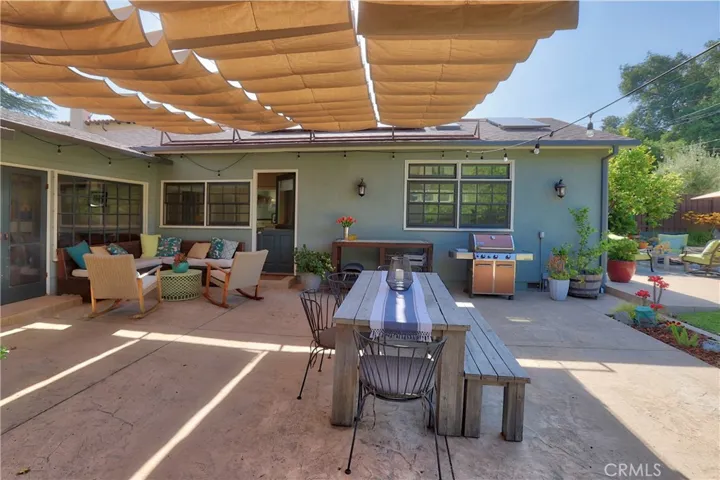 1525 Opechee Way, Glendale, California 91208