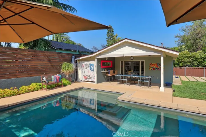 1525 Opechee Way, Glendale, California 91208