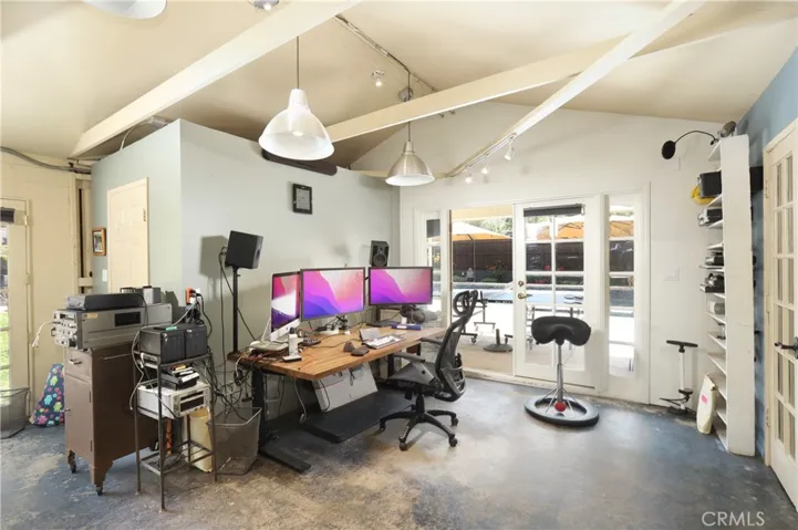 1525 Opechee Way, Glendale, California 91208