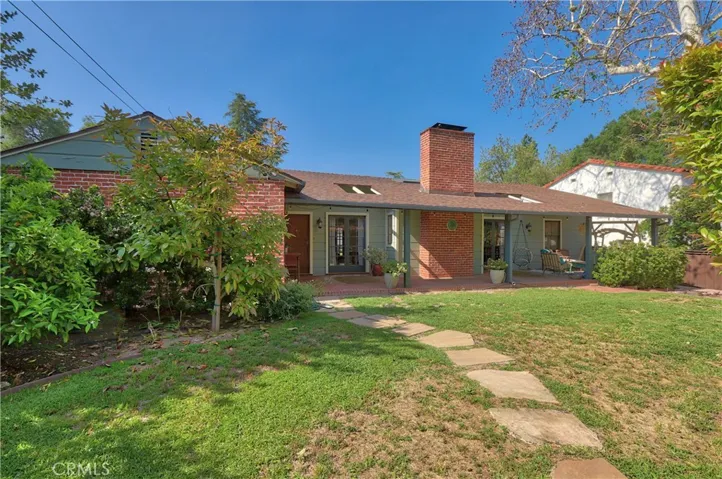 1525 Opechee Way, Glendale, California 91208