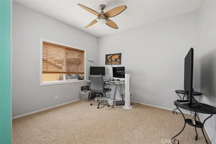 This could also be an extra office space