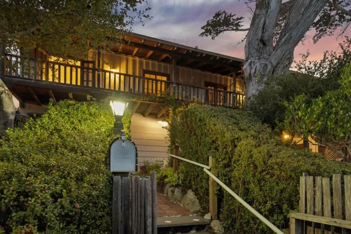 1122 Harrison Street, Monterey, California 93940