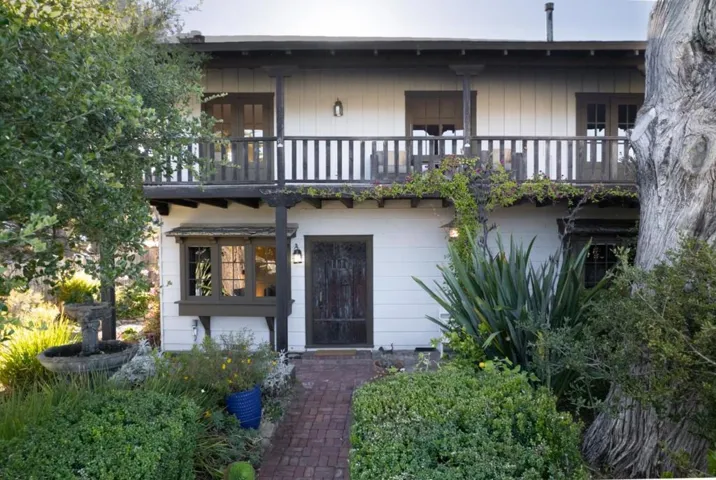 1122 Harrison Street, Monterey, California 93940