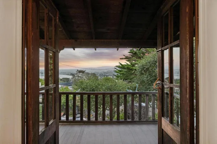 1122 Harrison Street, Monterey, California 93940