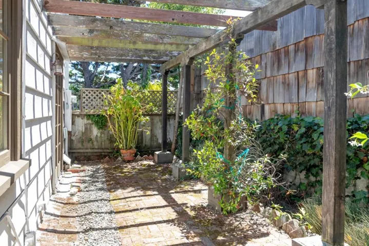 1122 Harrison Street, Monterey, California 93940