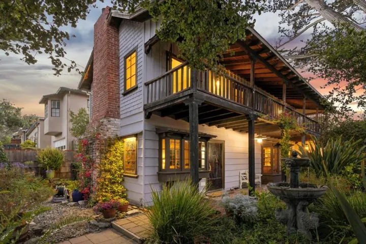 1122 Harrison Street, Monterey, California 93940