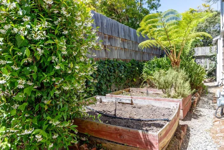 1122 Harrison Street, Monterey, California 93940