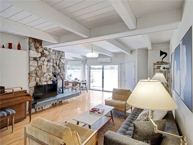 4268 Troost Avenue, Studio City, California 91604