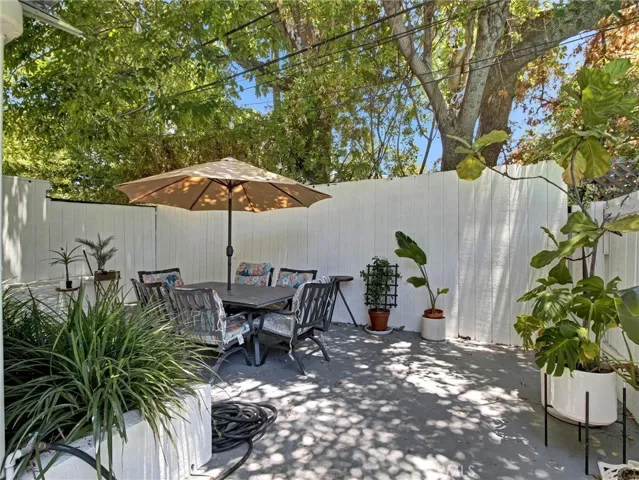 4268 Troost Avenue, Studio City, California 91604