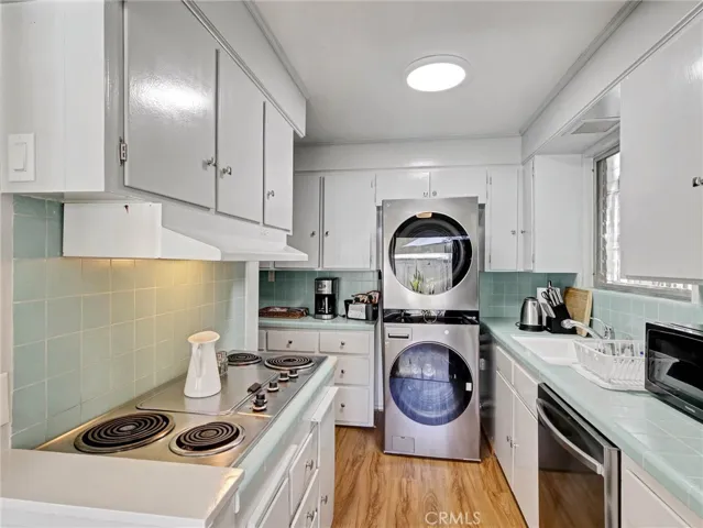 4268 Troost Avenue, Studio City, California 91604