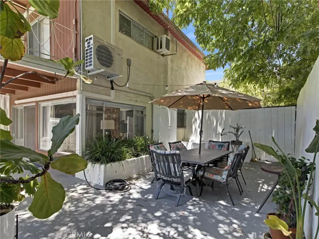 4268 Troost Avenue, Studio City, California 91604