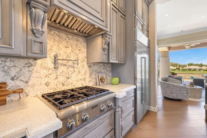 Thermador gas range with pot filler
