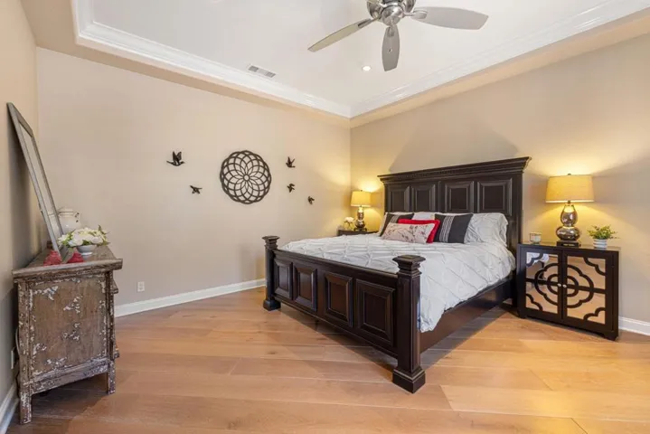 ensuite guest bedroom