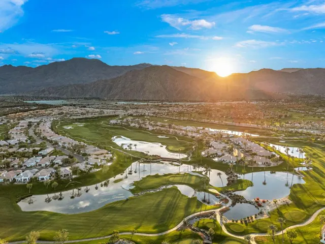 golf course & lakes