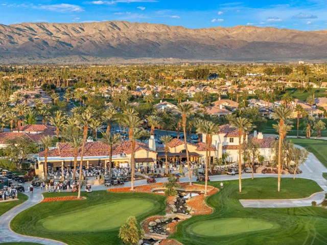 clubhouse & amenities