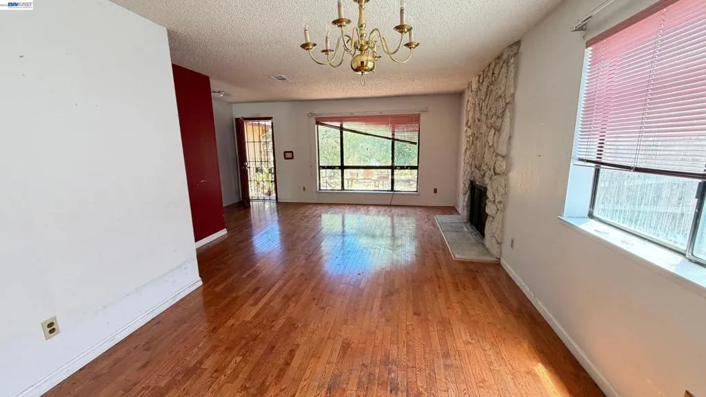 1988 Calaveras Dr, Pittsburg, California 94565-0000 — photo 5