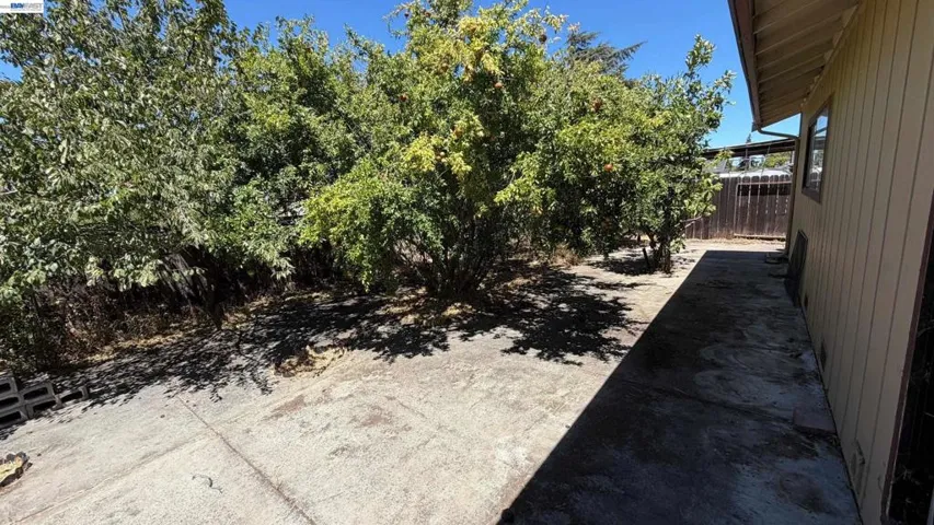 1988 Calaveras Dr, Pittsburg, California 94565-0000