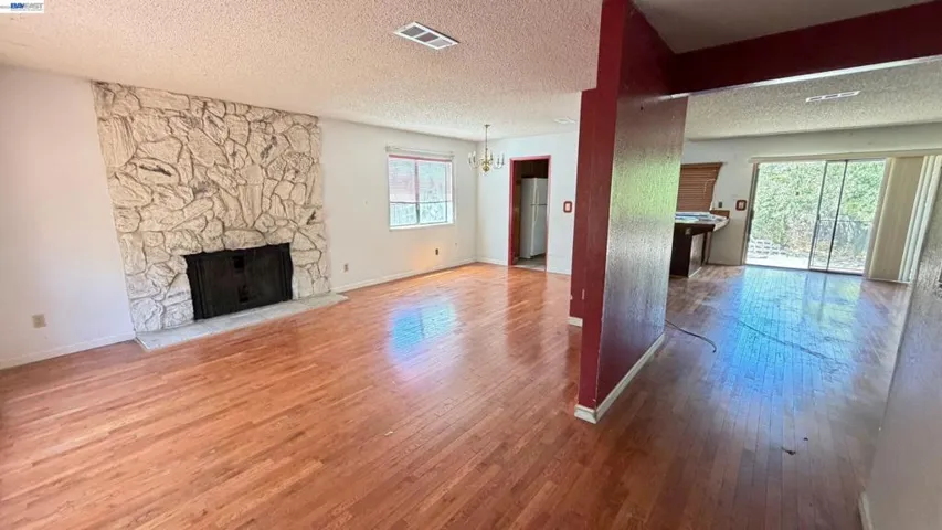 1988 Calaveras Dr, Pittsburg, California 94565-0000