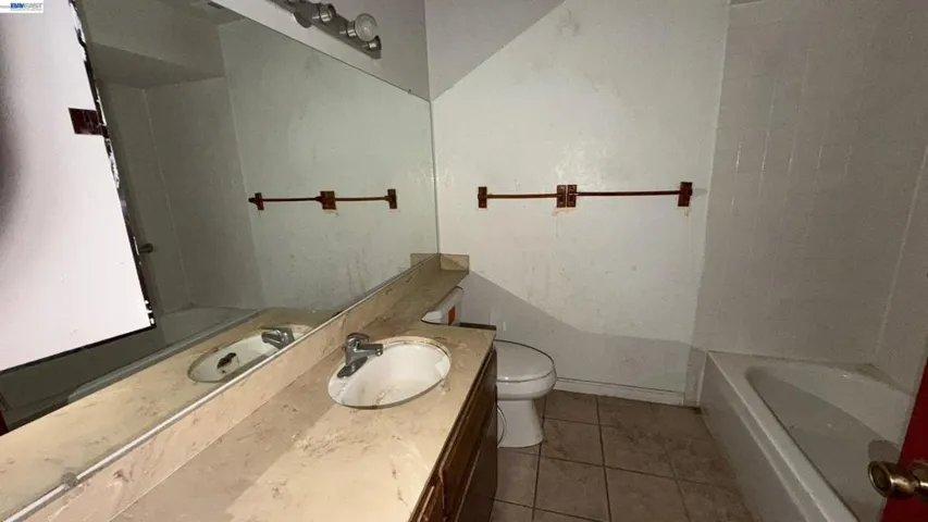 1988 Calaveras Dr, Pittsburg, California 94565-0000