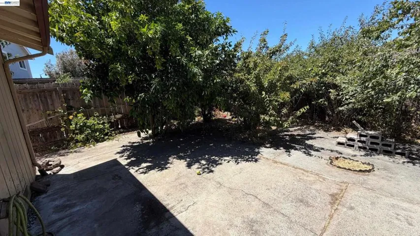 1988 Calaveras Dr, Pittsburg, California 94565-0000