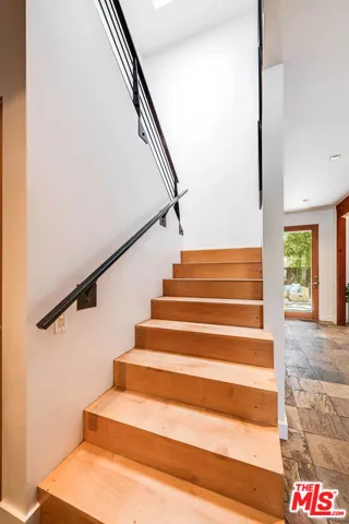 4504 Stern Avenue, Los Angeles, California 91423