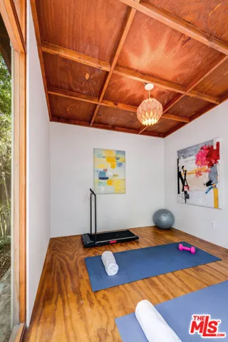 4504 Stern Avenue, Los Angeles, California 91423