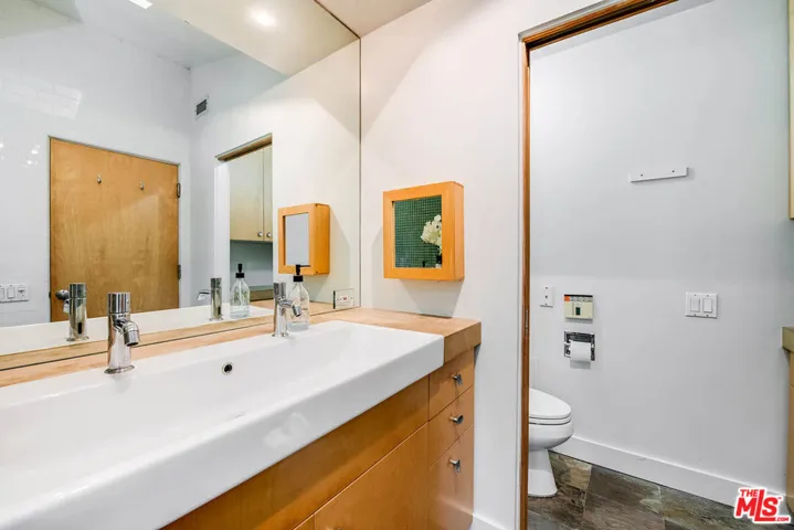 4504 Stern Avenue, Los Angeles, California 91423